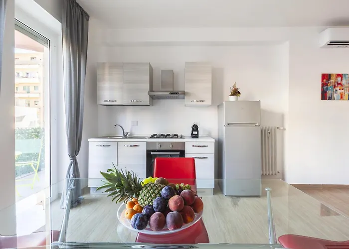 Hostly-libia Light Lodge-10min Metro To Colosseum * Roma